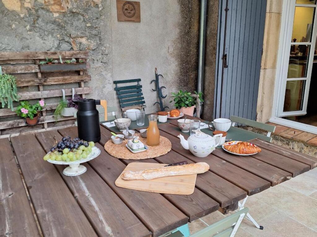 Bed and Breakfast Domaine De Capoulade Narbonne Exterior foto